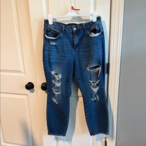 Judy Blue Distressed Ankle Jeans in Dark Blue